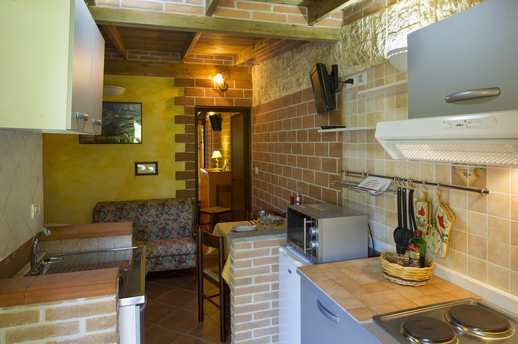 Country Apartments Castel di Decima エクステリア 写真